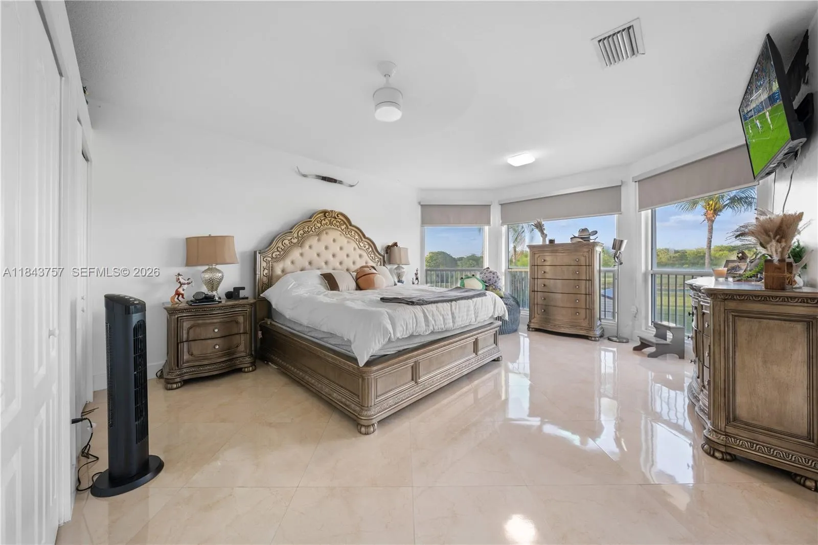 9621 W Calusa Club Dr, Miami, Florida 33186, Miami, Florida 33186, 5 Bedrooms Bedrooms, ,6 BathroomsBathrooms,Residential,For Sale,9621 W Calusa Club Dr, Miami, Florida 33186,A11843757