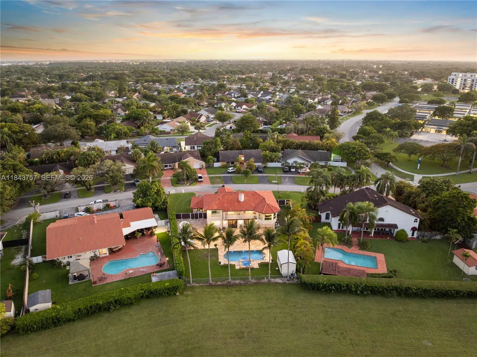 9621 W Calusa Club Dr, Miami, Florida 33186, Miami, Florida 33186, 5 Bedrooms Bedrooms, ,6 BathroomsBathrooms,Residential,For Sale,9621 W Calusa Club Dr, Miami, Florida 33186,A11843757