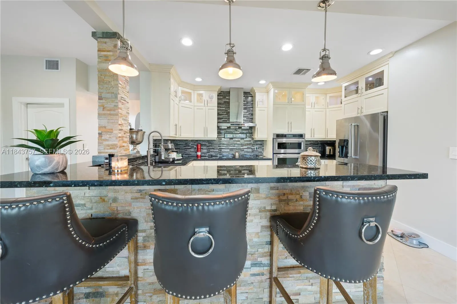 9621 W Calusa Club Dr, Miami, Florida 33186, Miami, Florida 33186, 5 Bedrooms Bedrooms, ,6 BathroomsBathrooms,Residential,For Sale,9621 W Calusa Club Dr, Miami, Florida 33186,A11843757