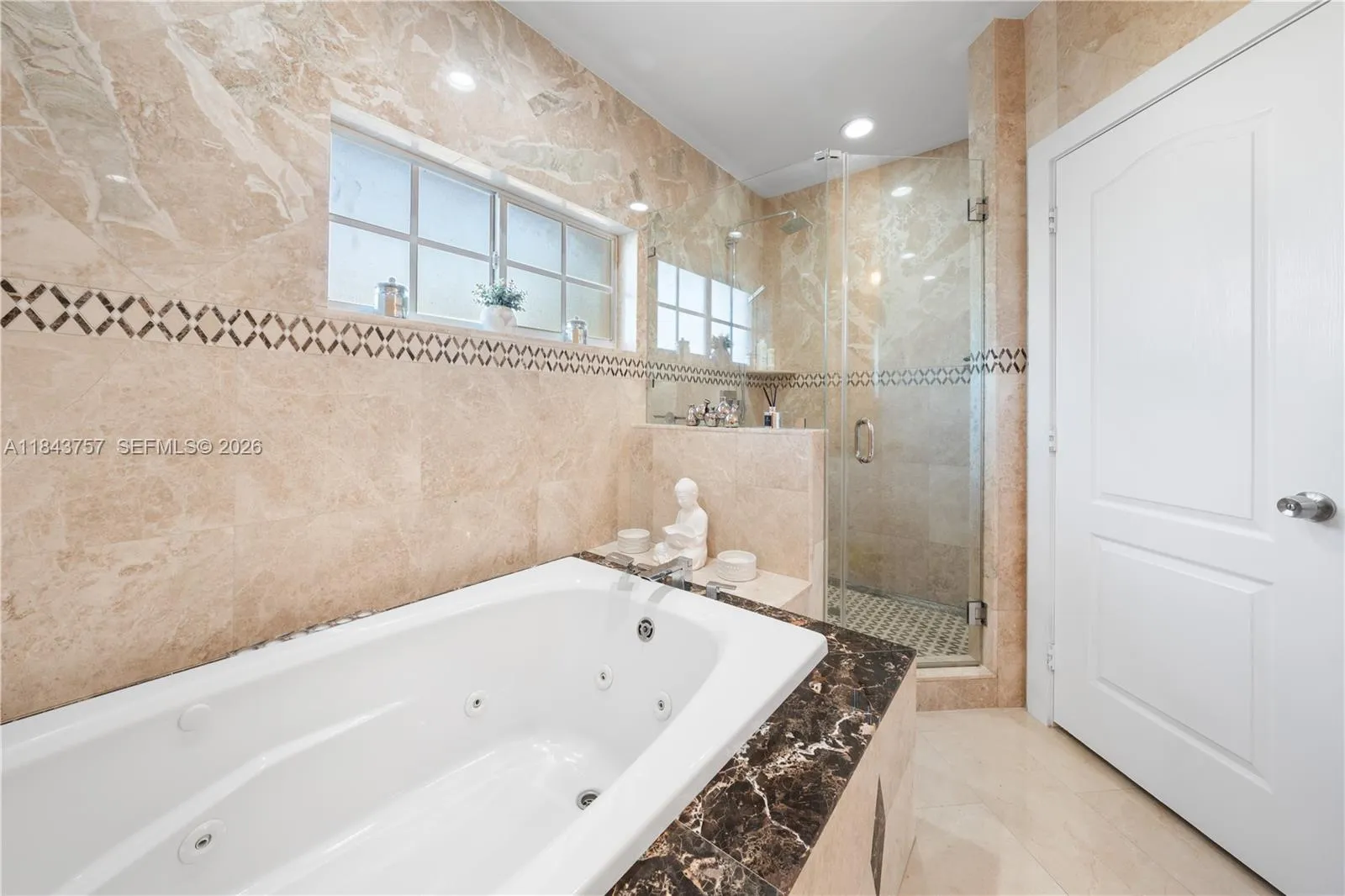 9621 W Calusa Club Dr, Miami, Florida 33186, Miami, Florida 33186, 5 Bedrooms Bedrooms, ,6 BathroomsBathrooms,Residential,For Sale,9621 W Calusa Club Dr, Miami, Florida 33186,A11843757