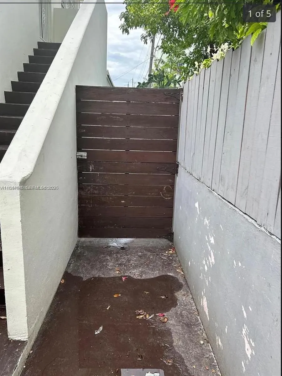 2215 Nw 33rd St, Miami, Florida 33142, Miami, Florida 33142, ,Residential Income,For Sale,2215 Nw 33rd St, Miami, Florida 33142,A11844646