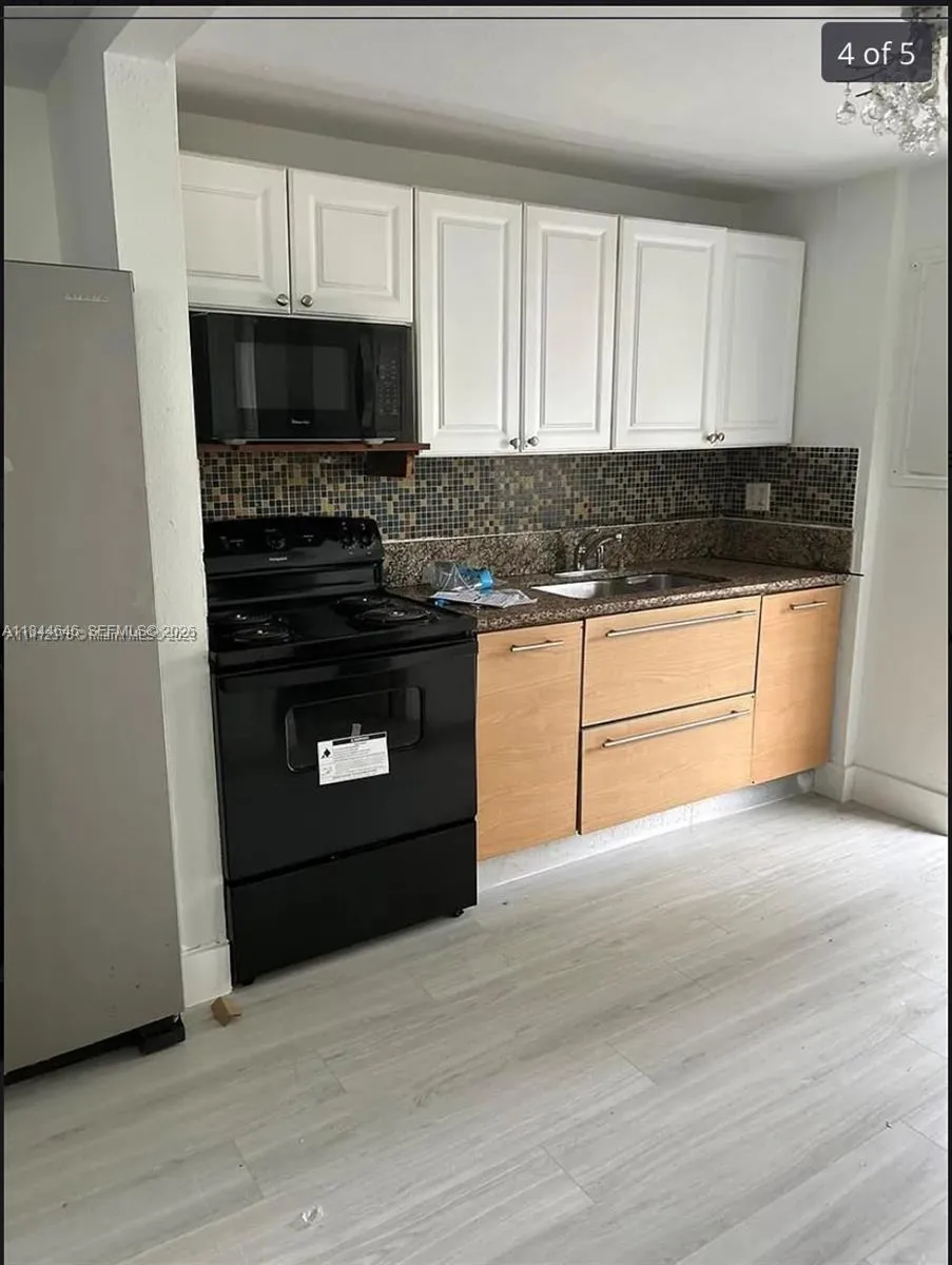2215 Nw 33rd St, Miami, Florida 33142, Miami, Florida 33142, ,Residential Income,For Sale,2215 Nw 33rd St, Miami, Florida 33142,A11844646