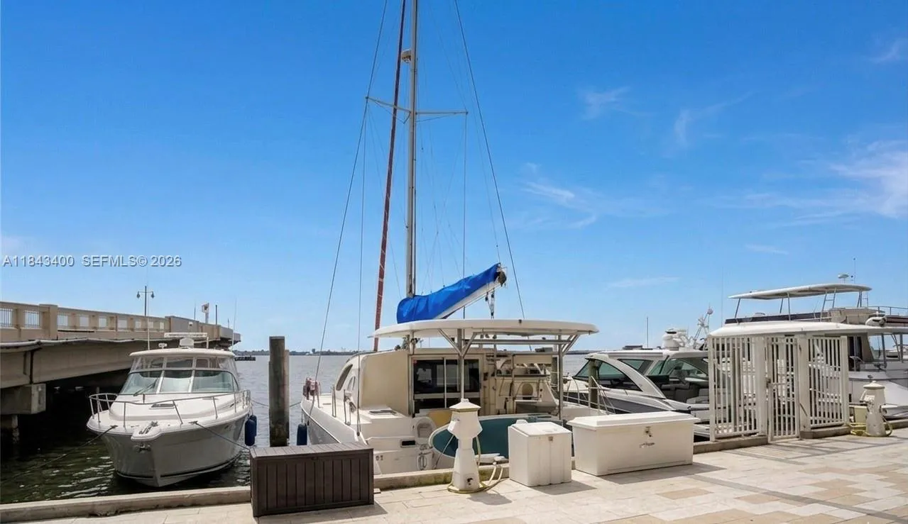 801 Brickell Bay Dr, Miami, Florida 33131, Miami, Florida 33131, ,Business Opportunity,For Sale,801 Brickell Bay Dr, Miami, Florida 33131,A11843400