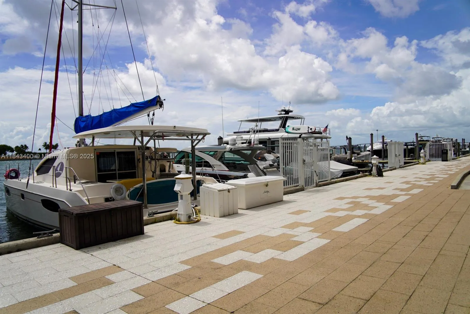 801 Brickell Bay Dr, Miami, Florida 33131, Miami, Florida 33131, ,Business Opportunity,For Sale,801 Brickell Bay Dr, Miami, Florida 33131,A11843400