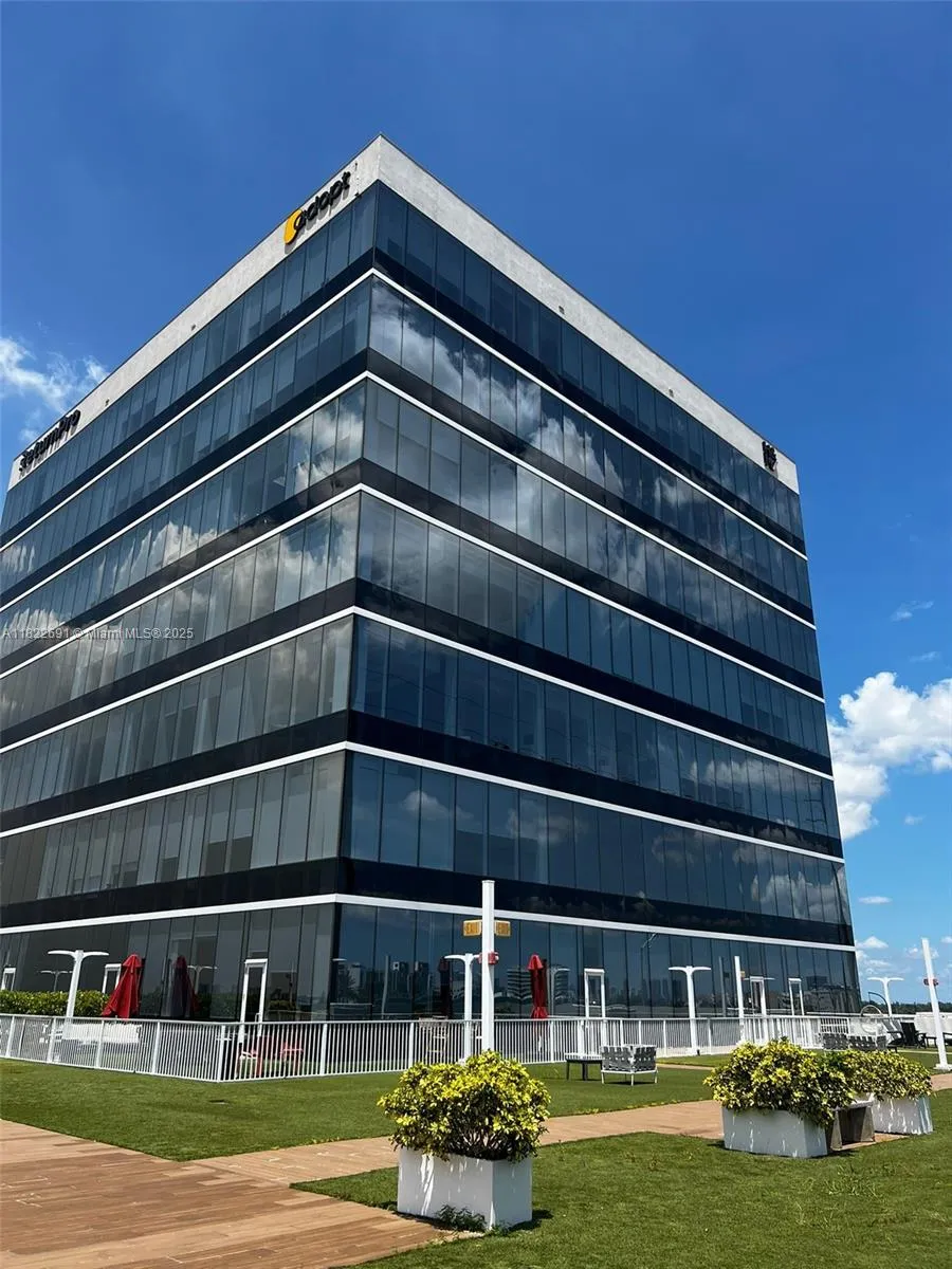 20200 W Dixie Hwy 603, Miami, Florida 33180, Miami, Florida 33180, ,Commercial Sale,For Sale,20200 W Dixie Hwy 603, Miami, Florida 33180,A11822691