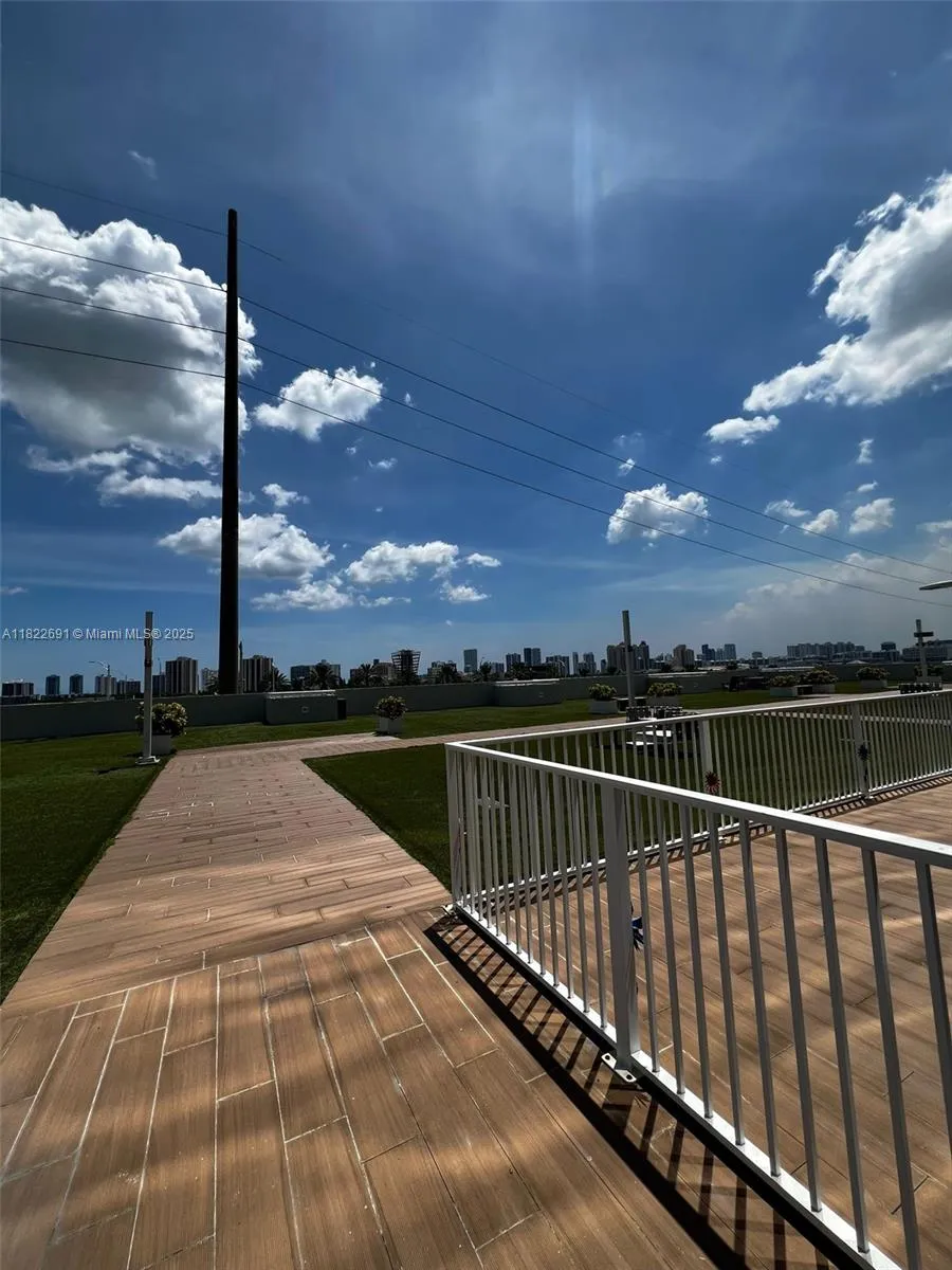 20200 W Dixie Hwy 603, Miami, Florida 33180, Miami, Florida 33180, ,Commercial Sale,For Sale,20200 W Dixie Hwy 603, Miami, Florida 33180,A11822691
