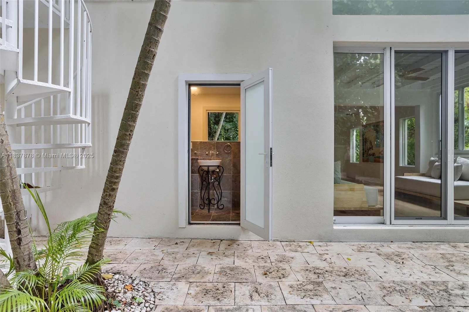 4286 S Douglas Rd, Miami, Florida 33133, Miami, Florida 33133, 4 Bedrooms Bedrooms, ,5 BathroomsBathrooms,Residential Lease,For Rent,4286 S Douglas Rd, Miami, Florida 33133,A11837878