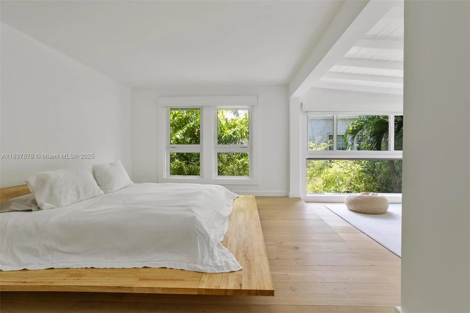 4286 S Douglas Rd, Miami, Florida 33133, Miami, Florida 33133, 4 Bedrooms Bedrooms, ,5 BathroomsBathrooms,Residential Lease,For Rent,4286 S Douglas Rd, Miami, Florida 33133,A11837878