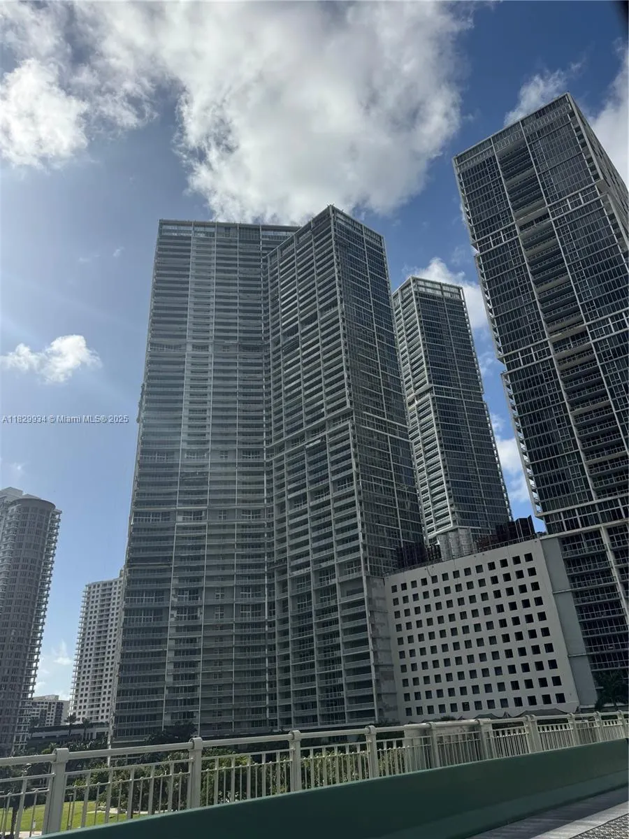 475 Brickell Ave 4207, Miami, Florida 33131, Miami, Florida 33131, 2 Bedrooms Bedrooms, ,2 BathroomsBathrooms,Residential,For Sale,475 Brickell Ave 4207, Miami, Florida 33131,A11829934 475 Brickell Ave 4207, Miami, Florida 33131, Miami, Florida 33131, 2 Bedrooms Bedrooms, ,2 BathroomsBathrooms,Residential,For Sale,475 Brickell Ave 4207, Miami, Florida 33131,A11829934