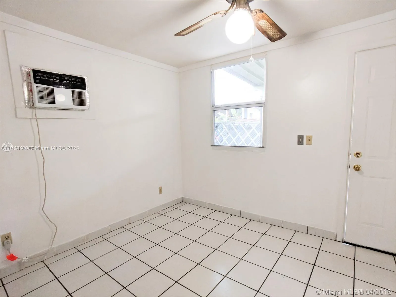 2433 Sw 11th St B, Miami, Florida 33135, Miami, Florida 33135, ,1 BathroomBathrooms,Residential Lease,For Rent,2433 Sw 11th St B, Miami, Florida 33135,A11845490