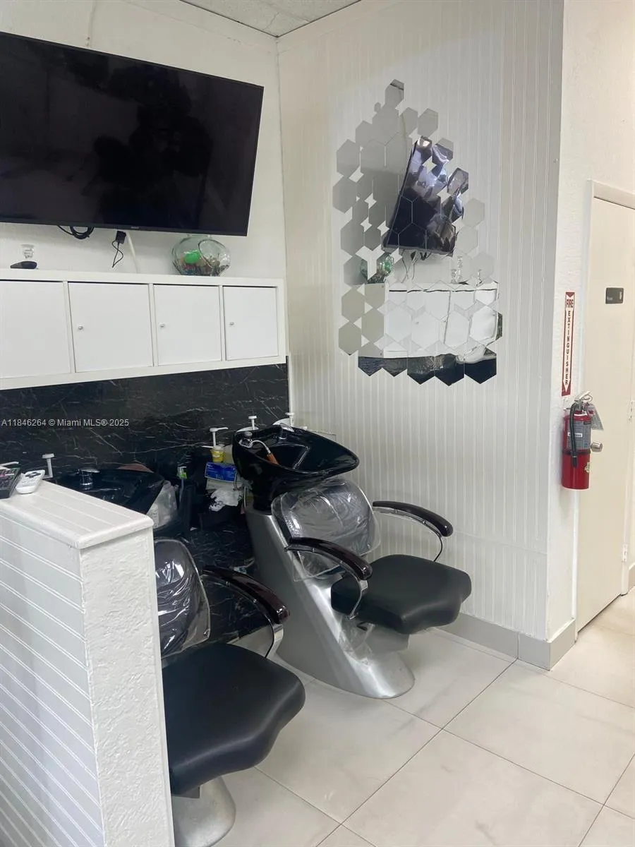 Miami, Florida 33165, ,Business Opportunity,For Sale,A11846264