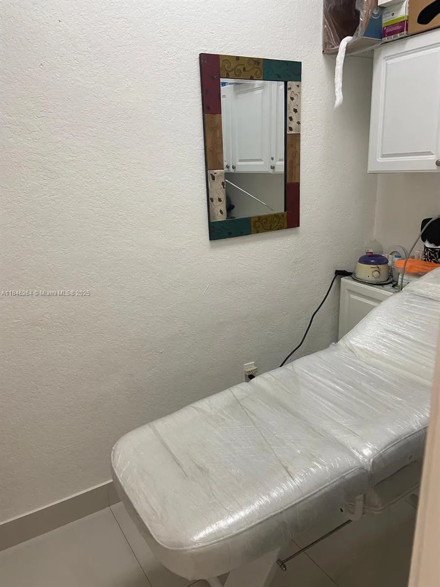 Miami, Florida 33165, ,Business Opportunity,For Sale,A11846264