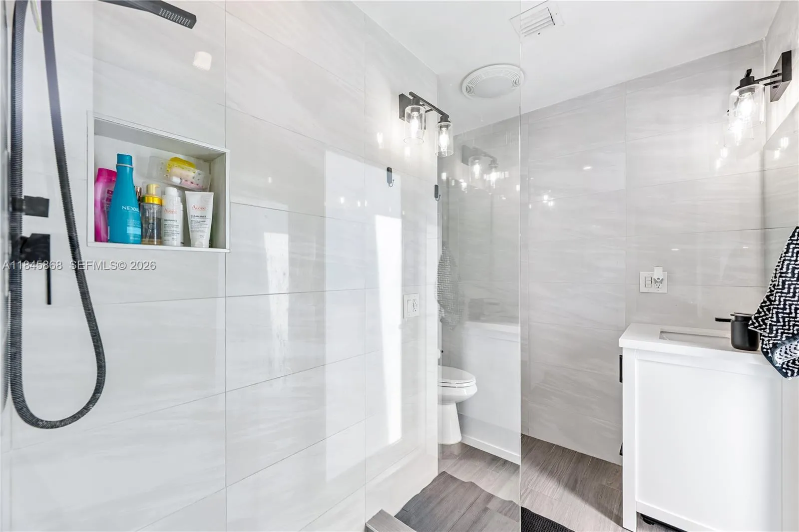 6960 Sw 148th Ter, Palmetto Bay, Florida 33158, Palmetto Bay, Florida 33158, 4 Bedrooms Bedrooms, ,3 BathroomsBathrooms,Residential,For Sale,6960 Sw 148th Ter, Palmetto Bay, Florida 33158,A11845868