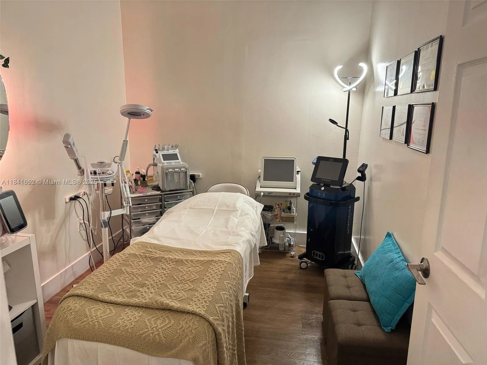 10328 W Flagler St, Miami, Florida 33174, Miami, Florida 33174, ,Business Opportunity,For Sale,10328 W Flagler St, Miami, Florida 33174,A11841662