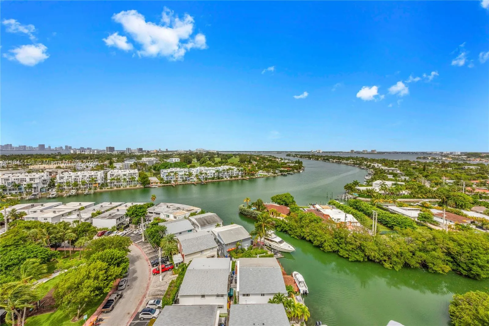 7441 Wayne Ave 15e, Miami Beach, Florida 33141, Miami Beach, Florida 33141, 2 Bedrooms Bedrooms, ,2 BathroomsBathrooms,Residential,For Sale,7441 Wayne Ave 15e, Miami Beach, Florida 33141,A11845158