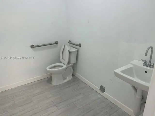 1400 Sw 6th St, Miami, Florida 33135, Miami, Florida 33135, ,Commercial Lease,For Rent,1400 Sw 6th St, Miami, Florida 33135,A11847145