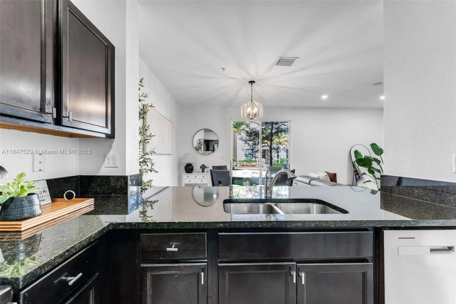 134 Se 28th Ter 10, Homestead, Florida 33033, Homestead, Florida 33033, 3 Bedrooms Bedrooms, ,2 BathroomsBathrooms,Residential,For Sale,134 Se 28th Ter 10, Homestead, Florida 33033,A11847529