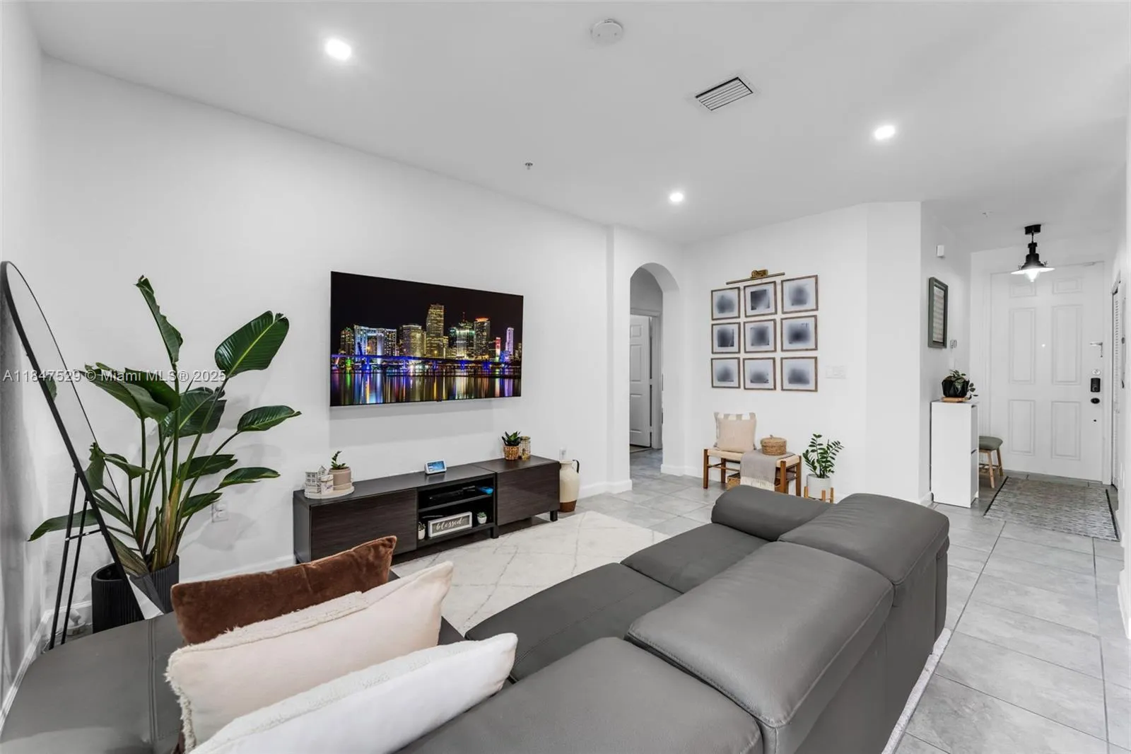 134 Se 28th Ter 10, Homestead, Florida 33033, Homestead, Florida 33033, 3 Bedrooms Bedrooms, ,2 BathroomsBathrooms,Residential,For Sale,134 Se 28th Ter 10, Homestead, Florida 33033,A11847529