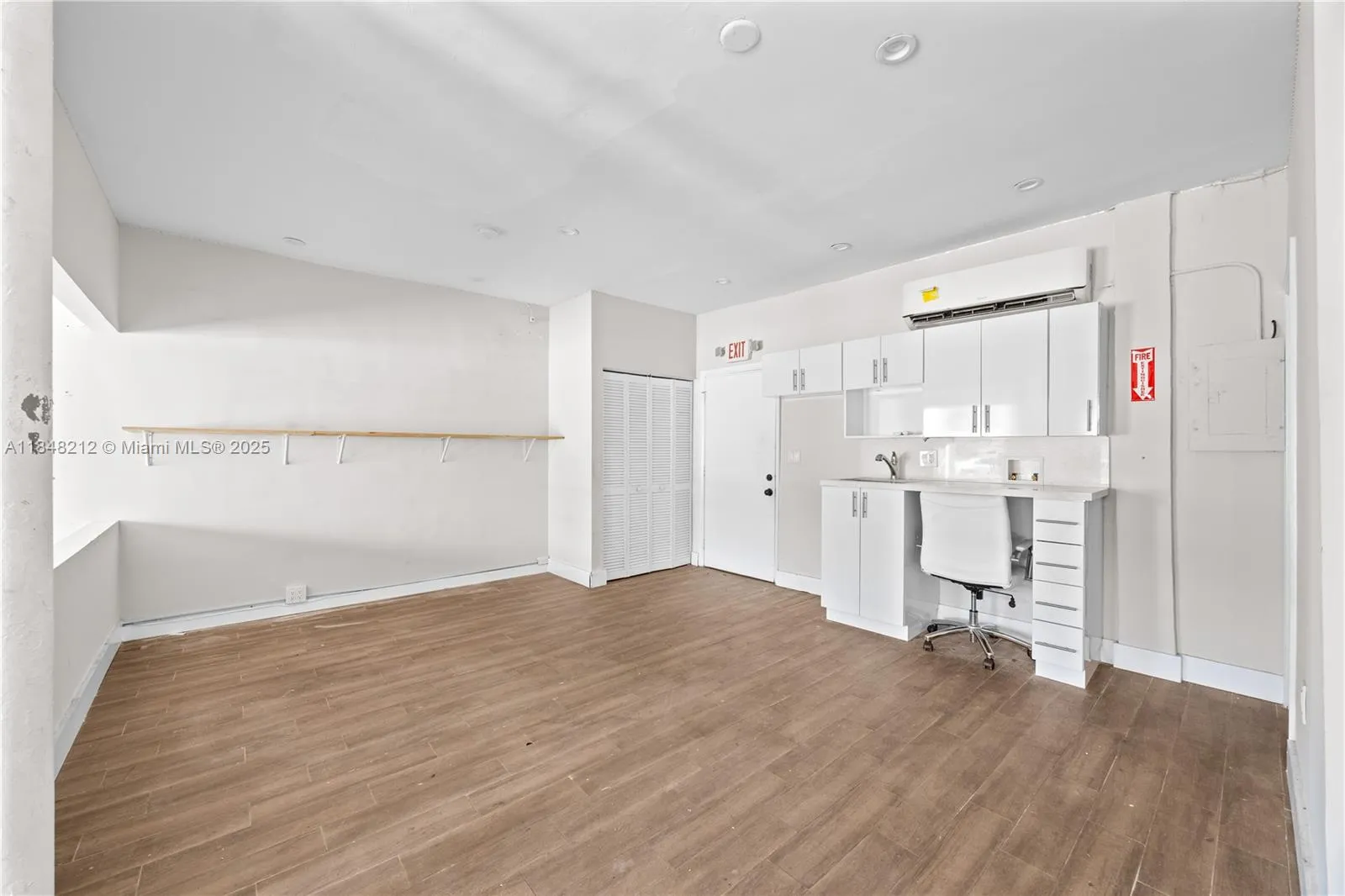 4151 W Hallandale Beach Blvd, West Park, Florida 3, West Park, Florida 33023, ,Commercial Lease,For Rent,4151 W Hallandale Beach Blvd, West Park, Florida 3,A11848212