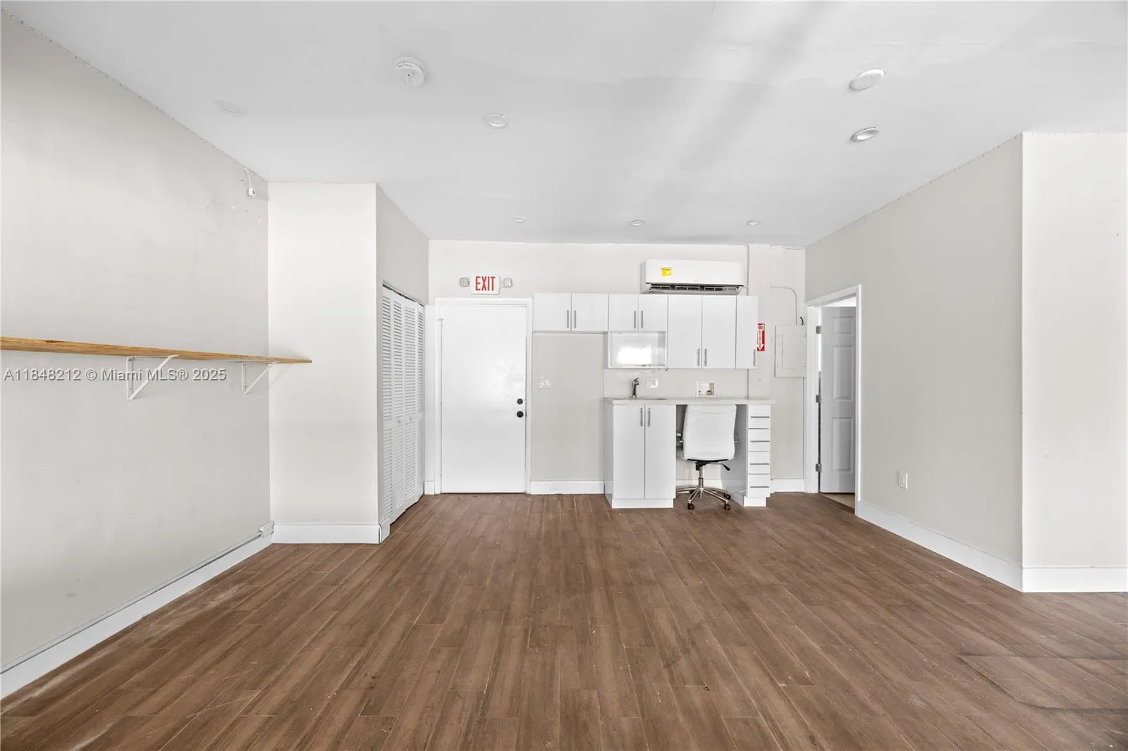 4151 W Hallandale Beach Blvd, West Park, Florida 3, West Park, Florida 33023, ,Commercial Lease,For Rent,4151 W Hallandale Beach Blvd, West Park, Florida 3,A11848212