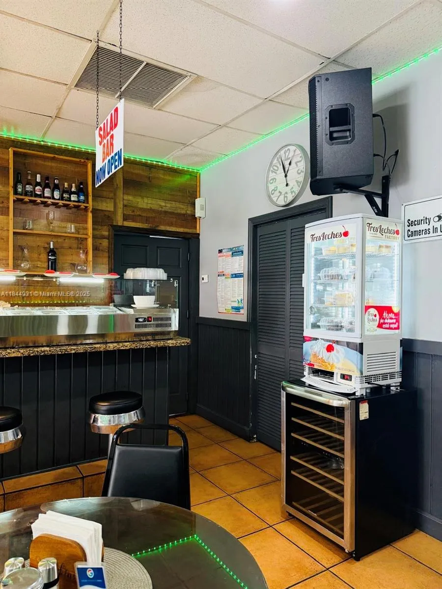 2114 W 68 St, Hialeah, Florida 33016, Hialeah, Florida 33016, ,Business Opportunity,For Sale,2114 W 68 St, Hialeah, Florida 33016,A11844931