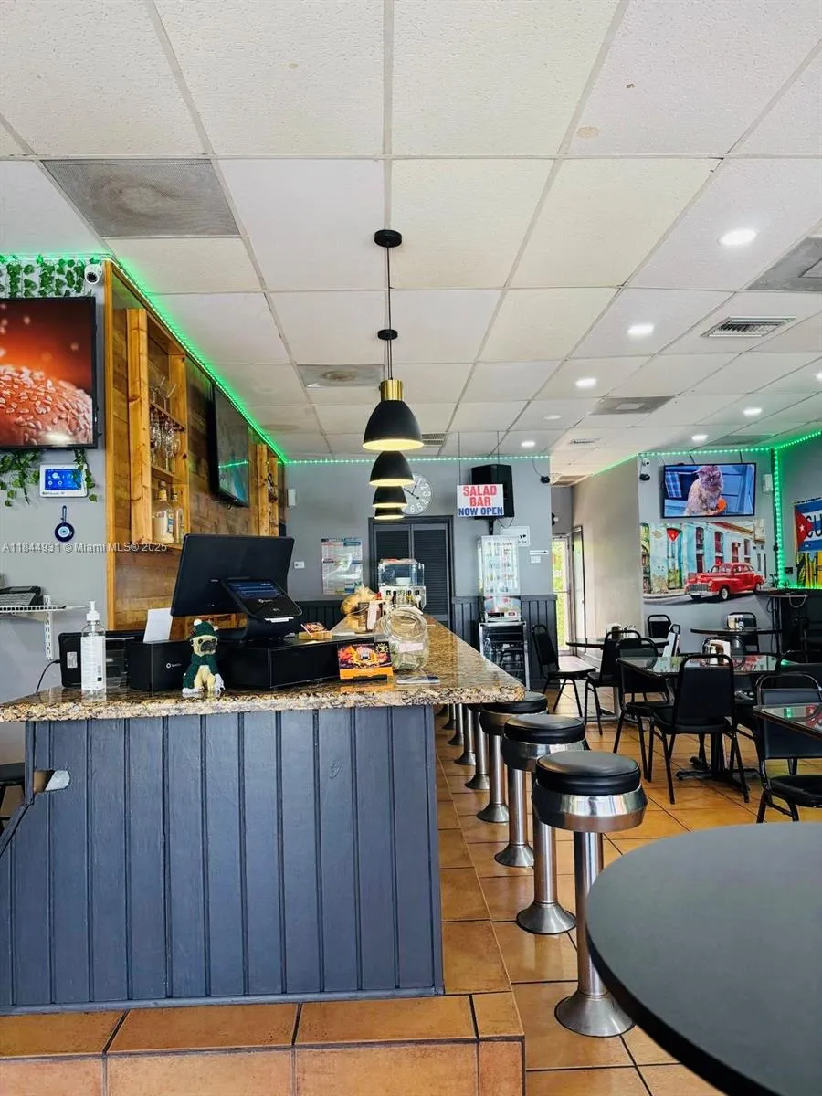 2114 W 68 St, Hialeah, Florida 33016, Hialeah, Florida 33016, ,Business Opportunity,For Sale,2114 W 68 St, Hialeah, Florida 33016,A11844931