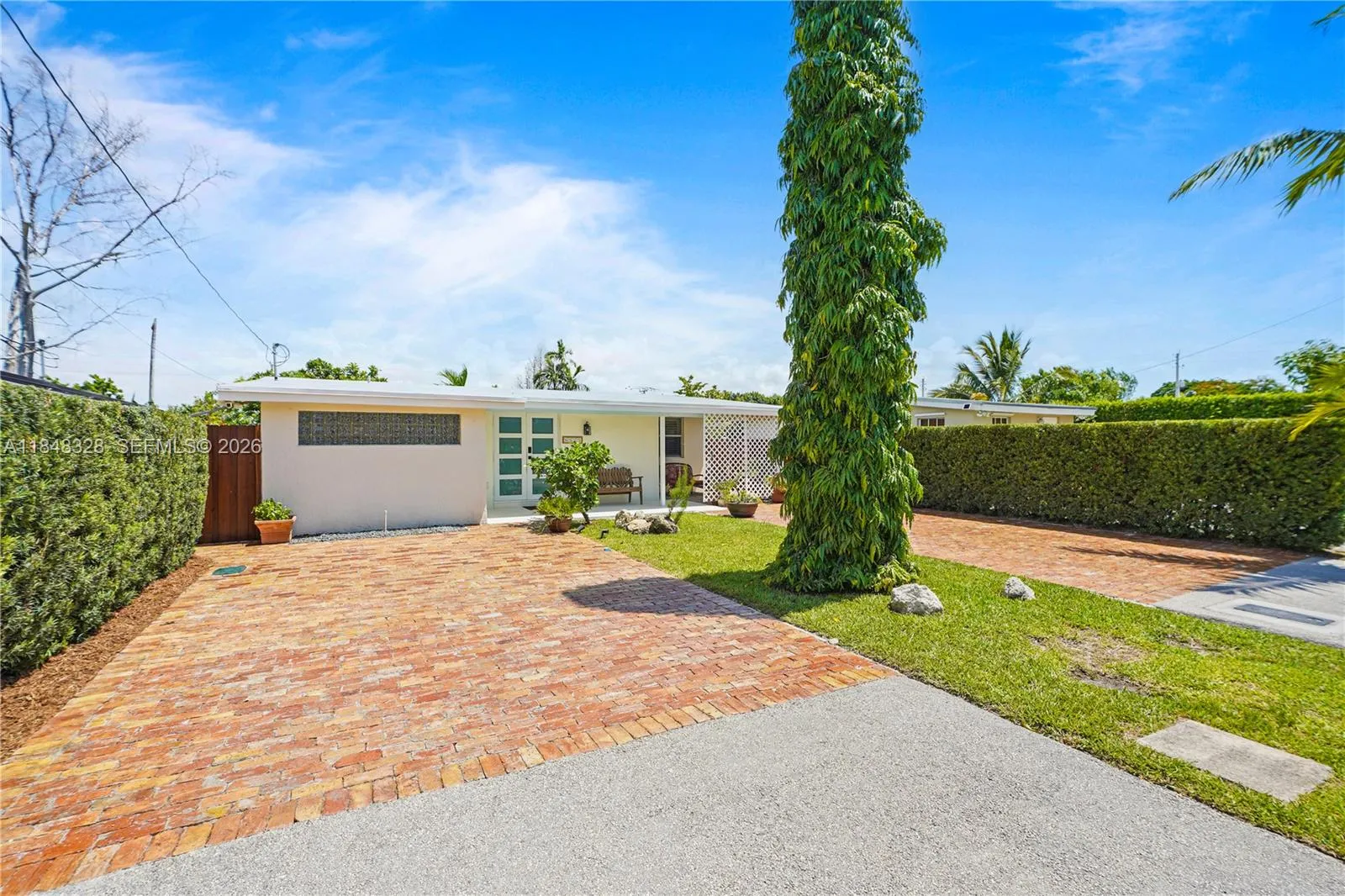 6525 Sw 32nd St, Miami, Florida 33155, Miami, Florida 33155, 3 Bedrooms Bedrooms, ,2 BathroomsBathrooms,Residential,For Sale,6525 Sw 32nd St, Miami, Florida 33155,A11848328