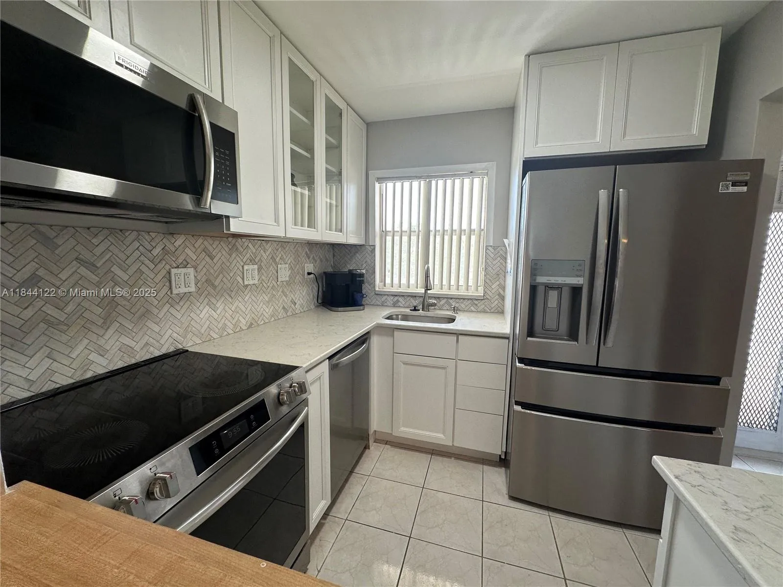 9400 Sunrise Lakes Blvd 305, Sunrise, Florida 3332, Sunrise, Florida 33322, 1 Bedroom Bedrooms, ,1 BathroomBathrooms,Residential,For Sale,9400 Sunrise Lakes Blvd 305, Sunrise, Florida 3332,A11844122