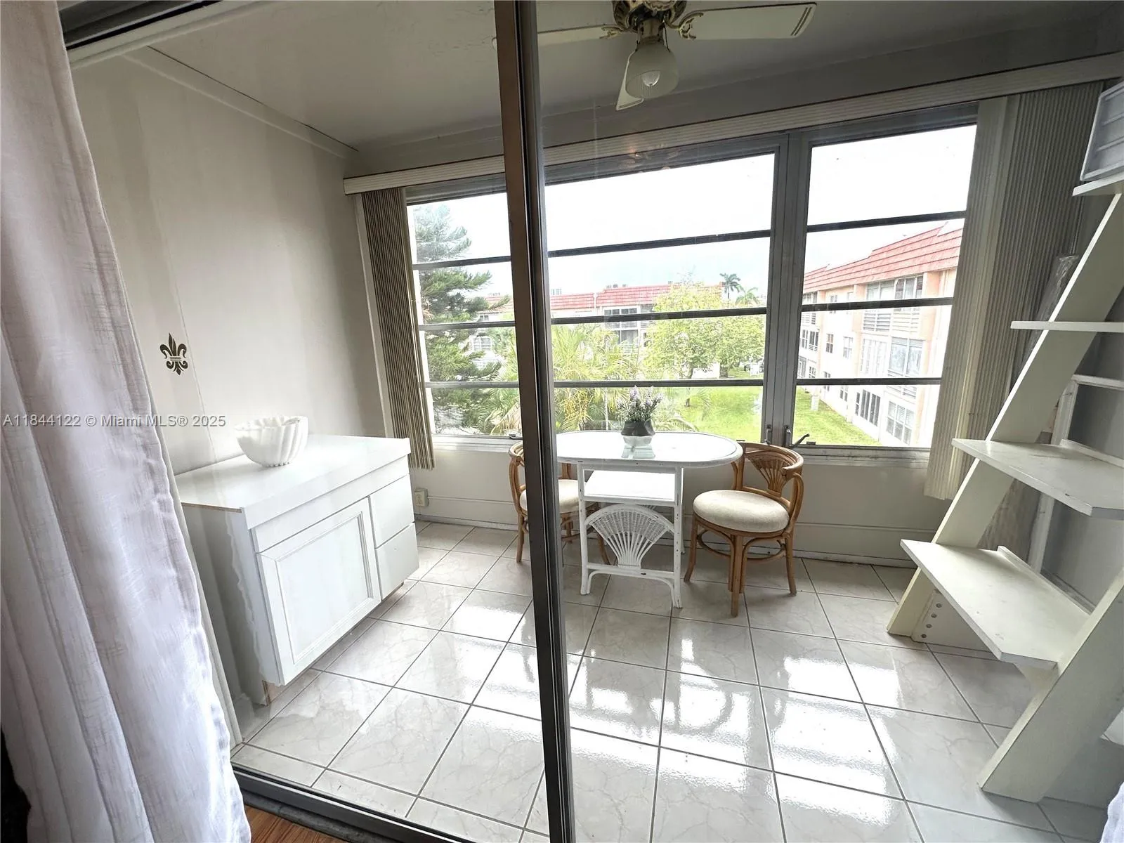 9400 Sunrise Lakes Blvd 305, Sunrise, Florida 3332, Sunrise, Florida 33322, 1 Bedroom Bedrooms, ,1 BathroomBathrooms,Residential,For Sale,9400 Sunrise Lakes Blvd 305, Sunrise, Florida 3332,A11844122