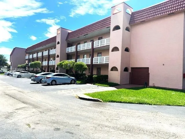 9400 Sunrise Lakes Blvd 305, Sunrise, Florida 3332, Sunrise, Florida 33322, 1 Bedroom Bedrooms, ,1 BathroomBathrooms,Residential,For Sale,9400 Sunrise Lakes Blvd 305, Sunrise, Florida 3332,A11844122
