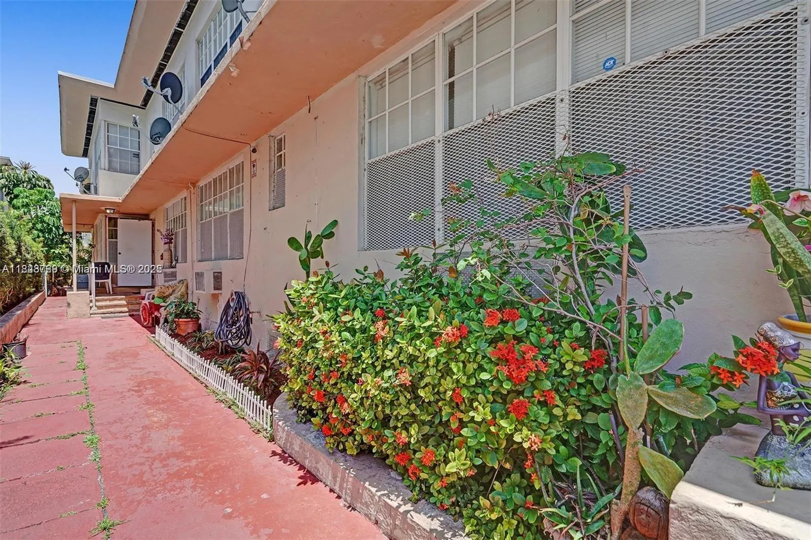 6860 Abbott Ave 4, Miami Beach, Florida 33141, Miami Beach, Florida 33141, 1 Bedroom Bedrooms, ,1 BathroomBathrooms,Residential Lease,For Rent,6860 Abbott Ave 4, Miami Beach, Florida 33141,A11848769
