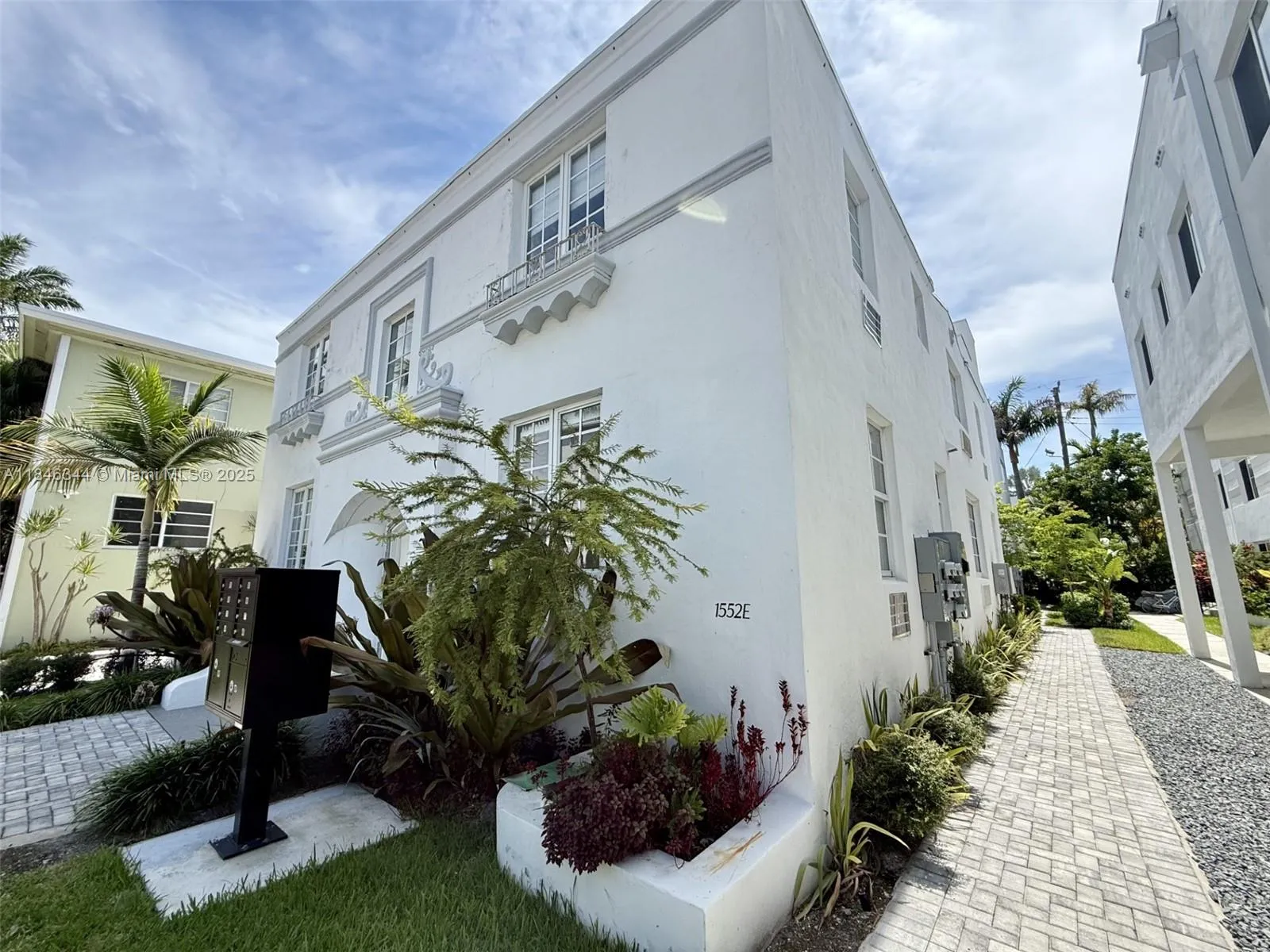 1552 Euclid Ave 3, Miami Beach, Florida 33139, Miami Beach, Florida 33139, 2 Bedrooms Bedrooms, ,2 BathroomsBathrooms,Residential Lease,For Rent,1552 Euclid Ave 3, Miami Beach, Florida 33139,A11846344