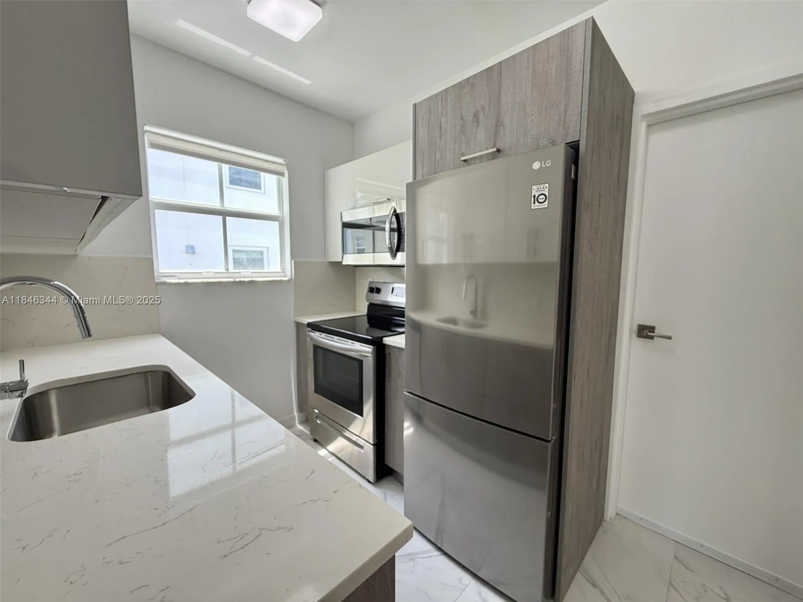 1552 Euclid Ave 3, Miami Beach, Florida 33139, Miami Beach, Florida 33139, 2 Bedrooms Bedrooms, ,2 BathroomsBathrooms,Residential Lease,For Rent,1552 Euclid Ave 3, Miami Beach, Florida 33139,A11846344