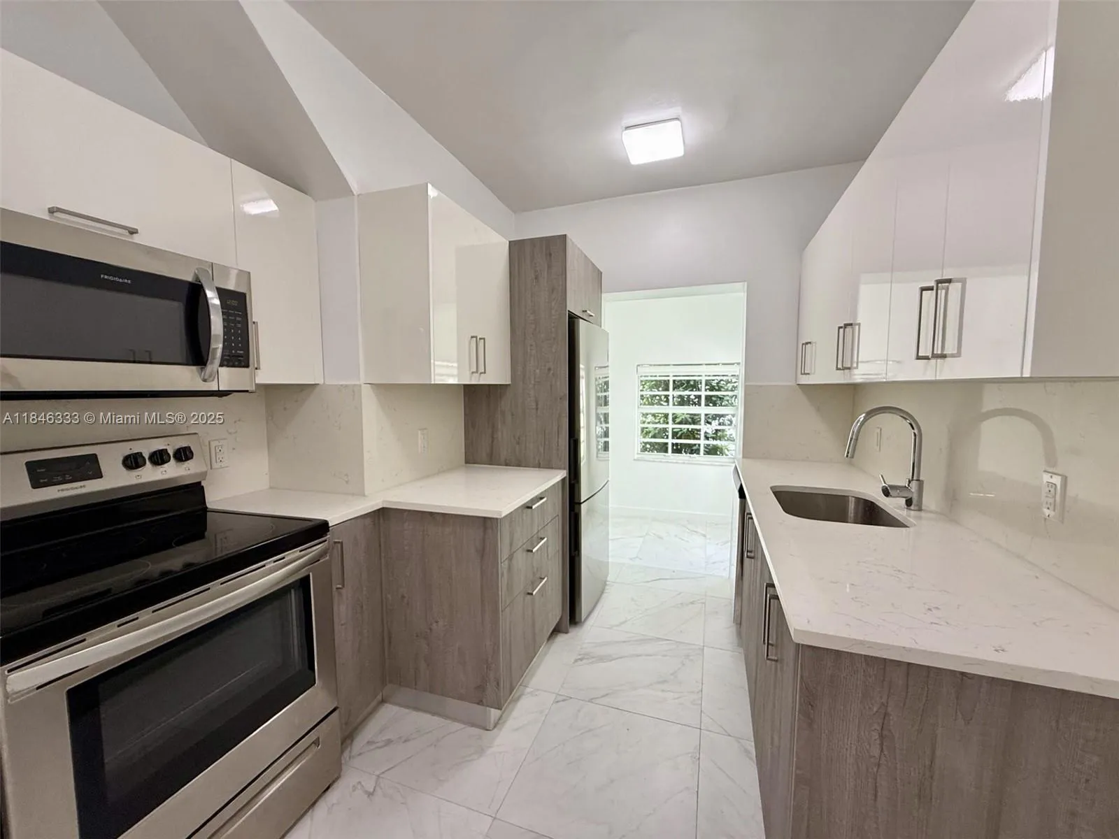 1552 Euclid Ave 2, Miami Beach, Florida 33139, Miami Beach, Florida 33139, 2 Bedrooms Bedrooms, ,2 BathroomsBathrooms,Residential Lease,For Rent,1552 Euclid Ave 2, Miami Beach, Florida 33139,A11846333