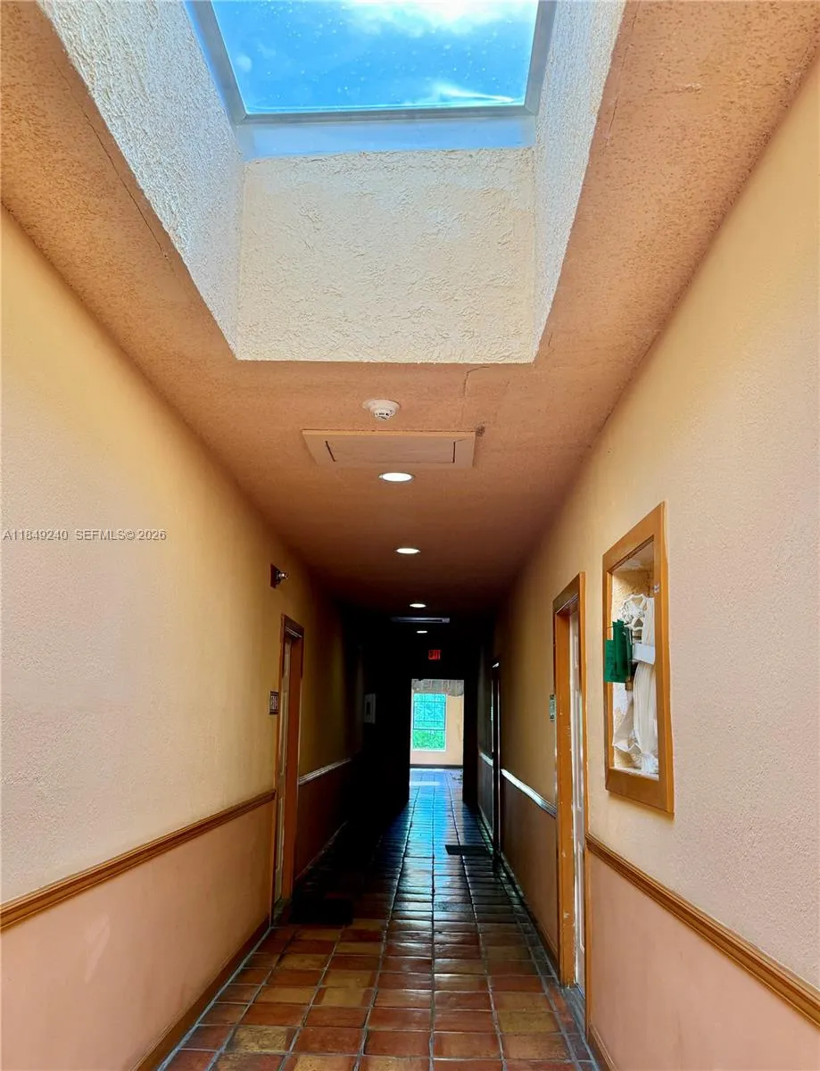 934 Michigan Ave 304, Miami Beach, Florida 33139, Miami Beach, Florida 33139, 1 Bedroom Bedrooms, ,1 BathroomBathrooms,Residential,For Sale,934 Michigan Ave 304, Miami Beach, Florida 33139,A11849240