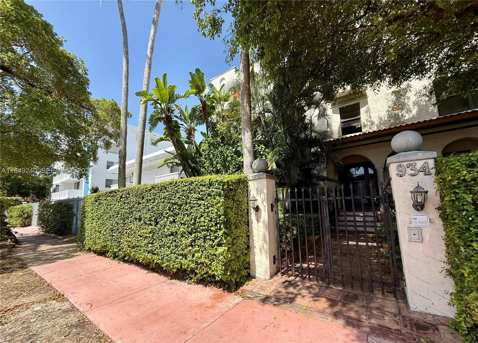 934 Michigan Ave 304, Miami Beach, Florida 33139, Miami Beach, Florida 33139, 1 Bedroom Bedrooms, ,1 BathroomBathrooms,Residential,For Sale,934 Michigan Ave 304, Miami Beach, Florida 33139,A11849240