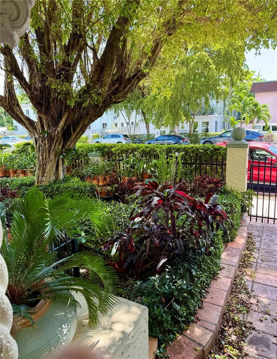 934 Michigan Ave 304, Miami Beach, Florida 33139, Miami Beach, Florida 33139, 1 Bedroom Bedrooms, ,1 BathroomBathrooms,Residential,For Sale,934 Michigan Ave 304, Miami Beach, Florida 33139,A11849240