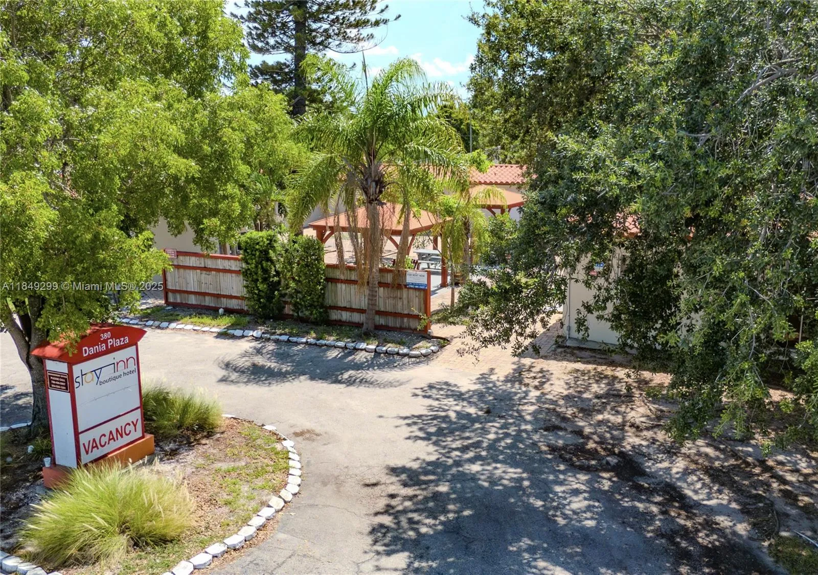 380 S Federal Hwy, Dania Beach, Florida 33004, Dania Beach, Florida 33004, ,Commercial Sale,For Sale,380 S Federal Hwy, Dania Beach, Florida 33004,A11849299