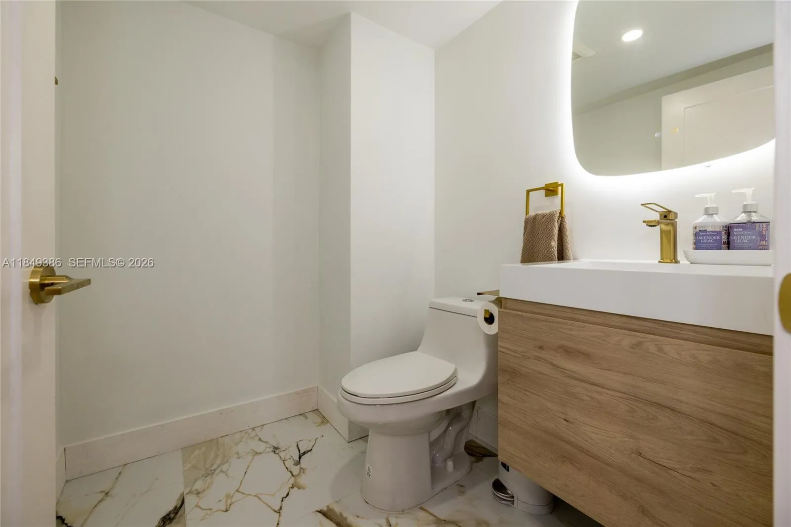 400 N Surf Rd 1002, Hollywood, Florida 33019, Hollywood, Florida 33019, 1 Bedroom Bedrooms, ,1 BathroomBathrooms,Residential,For Sale,400 N Surf Rd 1002, Hollywood, Florida 33019,A11849386