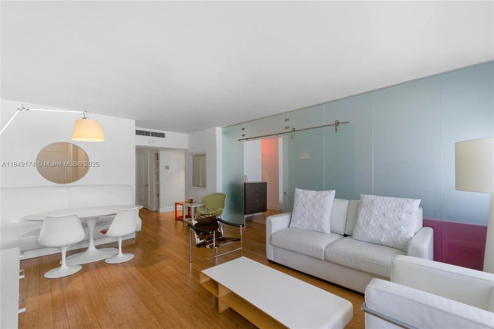 100 Lincoln Rd 923, Miami Beach, Florida 33139, Miami Beach, Florida 33139, 1 Bedroom Bedrooms, ,2 BathroomsBathrooms,Residential Lease,For Rent,100 Lincoln Rd 923, Miami Beach, Florida 33139,A11849174