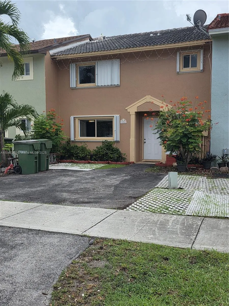 1084 Se 13th Ave, Homestead, Florida 33035, Homestead, Florida 33035, 3 Bedrooms Bedrooms, ,2 BathroomsBathrooms,Residential,For Sale,1084 Se 13th Ave, Homestead, Florida 33035,A11848760 1084 Se 13th Ave, Homestead, Florida 33035, Homestead, Florida 33035, 3 Bedrooms Bedrooms, ,2 BathroomsBathrooms,Residential,For Sale,1084 Se 13th Ave, Homestead, Florida 33035,A11848760