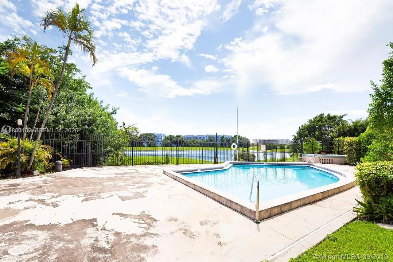 9682 Fontainebleau Blvd 401, Miami, Florida 33172, Miami, Florida 33172, 1 Bedroom Bedrooms, ,1 BathroomBathrooms,Residential,For Sale,9682 Fontainebleau Blvd 401, Miami, Florida 33172,A11850102