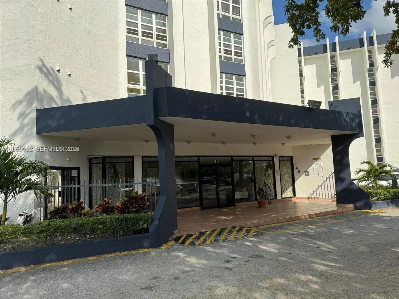 9682 Fontainebleau Blvd 401, Miami, Florida 33172, Miami, Florida 33172, 1 Bedroom Bedrooms, ,1 BathroomBathrooms,Residential,For Sale,9682 Fontainebleau Blvd 401, Miami, Florida 33172,A11850102