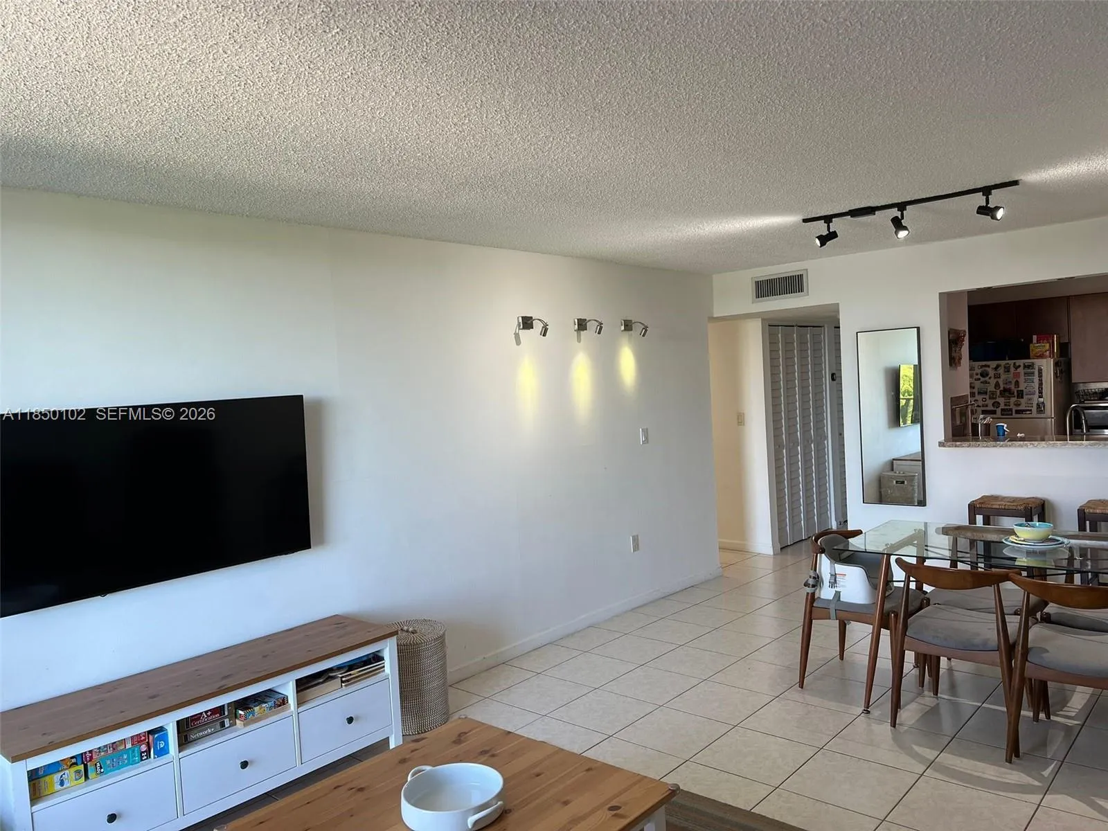 9682 Fontainebleau Blvd 401, Miami, Florida 33172, Miami, Florida 33172, 1 Bedroom Bedrooms, ,1 BathroomBathrooms,Residential,For Sale,9682 Fontainebleau Blvd 401, Miami, Florida 33172,A11850102