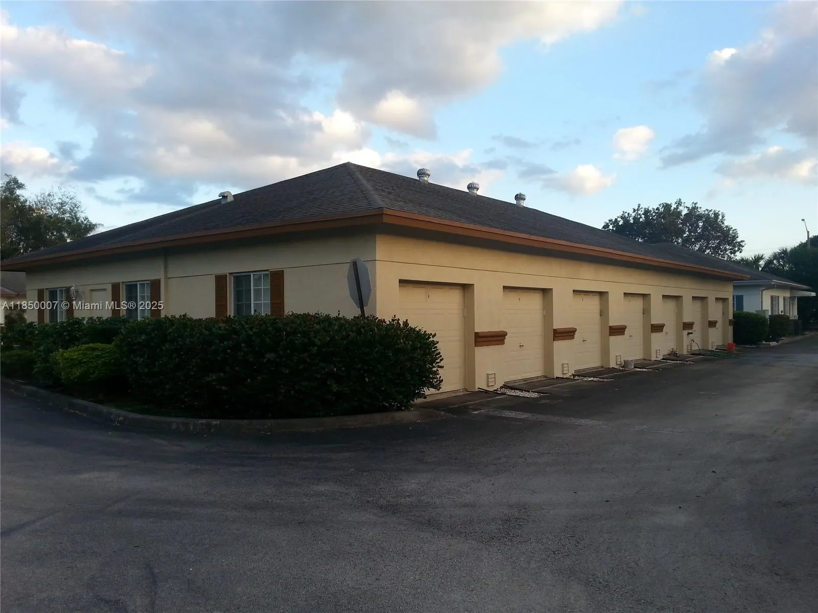 6100 Boulevard Of Champions, North Lauderdale, Flo, North Lauderdale, Florida 33068, ,Commercial Lease,For Rent,6100 Boulevard Of Champions, North Lauderdale, Flo,A11850007