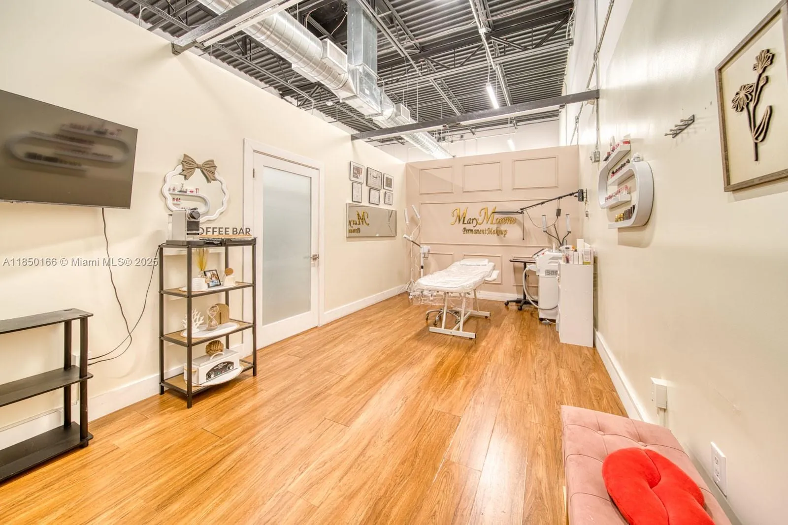 Full Service Salon Suite For Sale In Hialeah Garde, Hialeah, Florida 33016, ,Business Opportunity,For Sale,Full Service Salon Suite For Sale In Hialeah Garde,A11850166