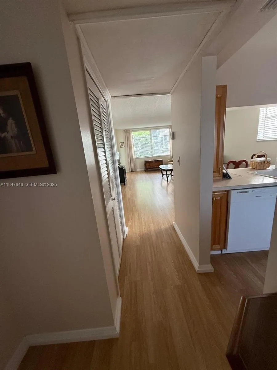 4025 N Federal Hwy 221a, Fort Lauderdale, Florida, Fort Lauderdale, Florida 33308, 1 Bedroom Bedrooms, ,1 BathroomBathrooms,Residential Lease,For Rent,4025 N Federal Hwy 221a, Fort Lauderdale, Florida ,A11847848