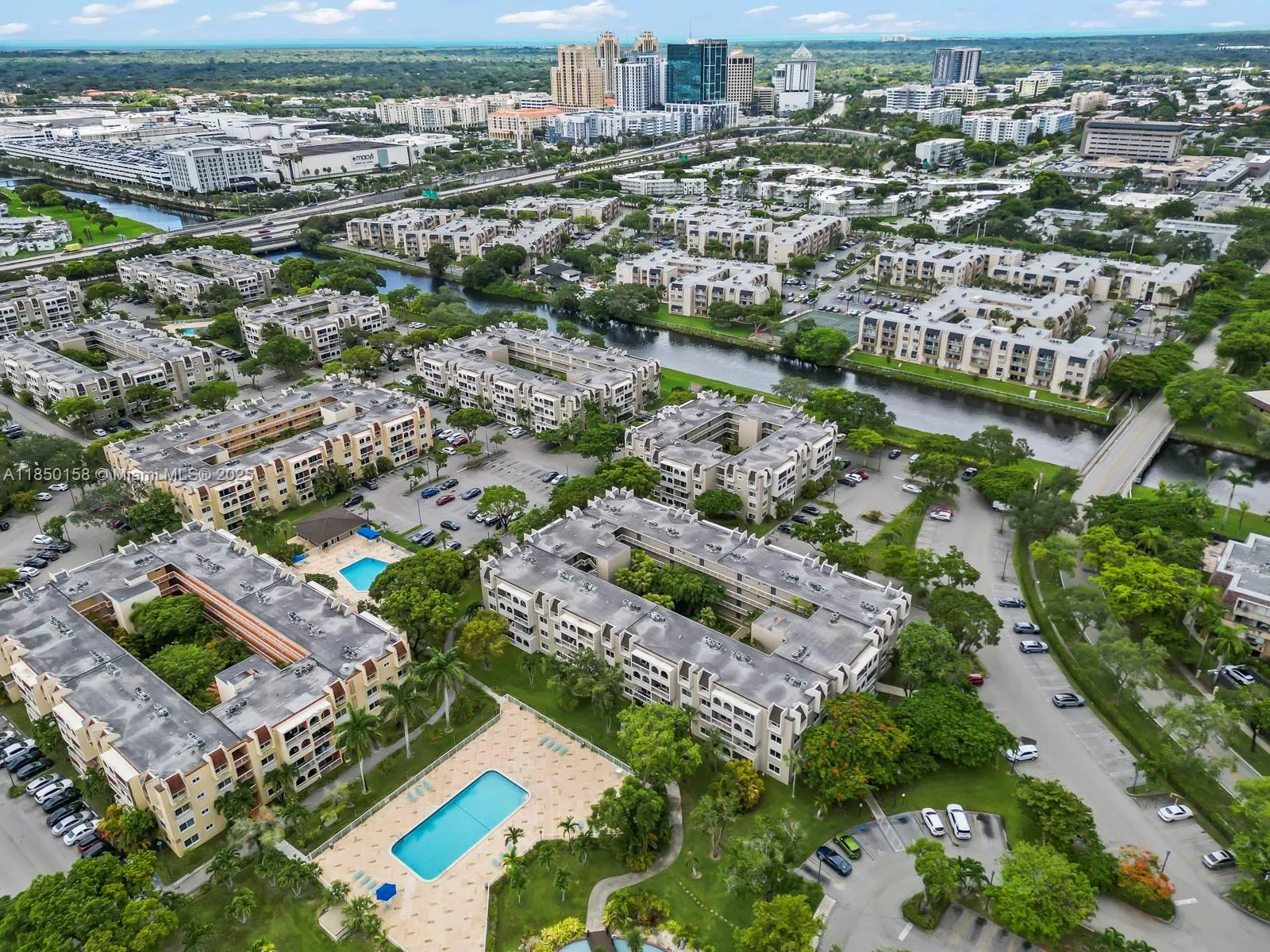 7850 Camino Real O-116, Miami, Florida 33143, Miami, Florida 33143, 1 Bedroom Bedrooms, ,1 BathroomBathrooms,Residential,For Sale,7850 Camino Real O-116, Miami, Florida 33143,A11850158