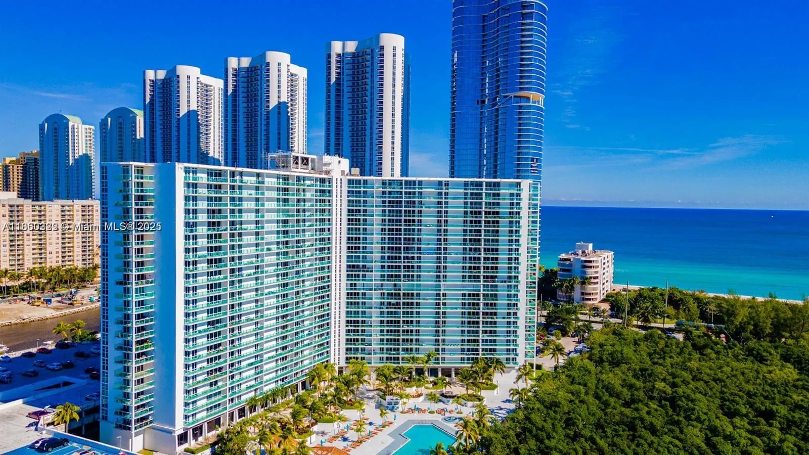 100 Bayview Dr 224, Sunny Isles Beach, Florida 331, Sunny Isles Beach, Florida 33160, 2 Bedrooms Bedrooms, ,2 BathroomsBathrooms,Residential,For Sale,100 Bayview Dr 224, Sunny Isles Beach, Florida 331,A11850322