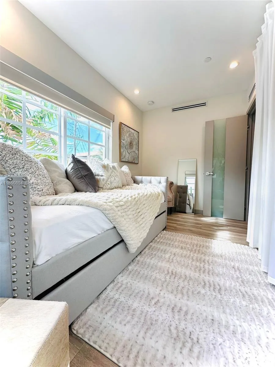 8035 Abbott Av, Miami Beach, Florida 33141, Miami Beach, Florida 33141, ,Commercial Sale,For Sale,8035 Abbott Av, Miami Beach, Florida 33141,A11850854